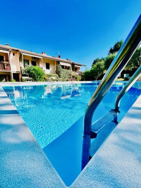 Residenza Riviera Degli Olivi Apartment Torri Del Benaco Luaran gambar