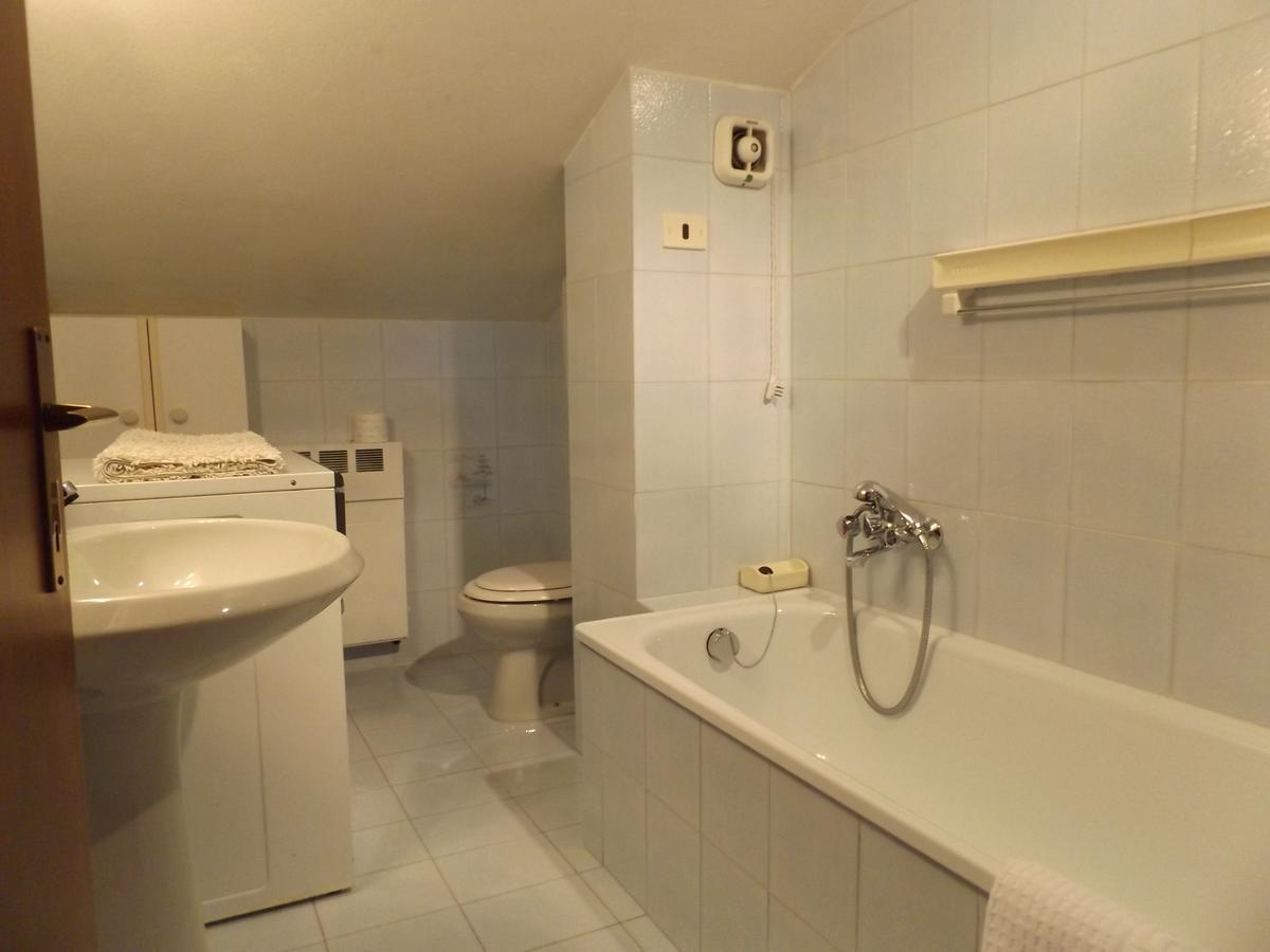 Residenza Riviera Degli Olivi Apartment Torri Del Benaco Luaran gambar