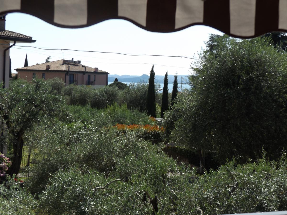 Residenza Riviera Degli Olivi Apartment Torri Del Benaco Luaran gambar