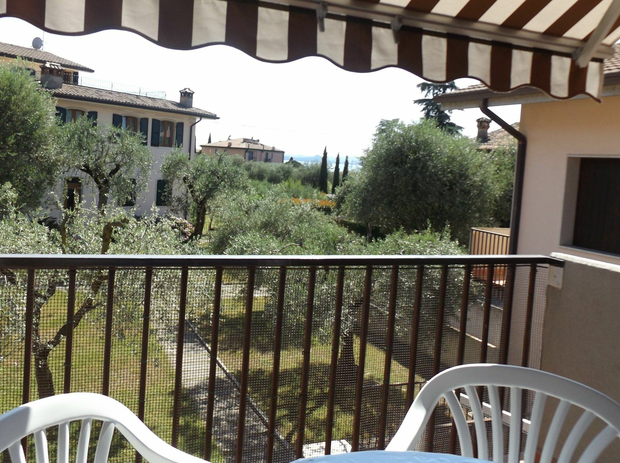 Residenza Riviera Degli Olivi Apartment Torri Del Benaco Luaran gambar